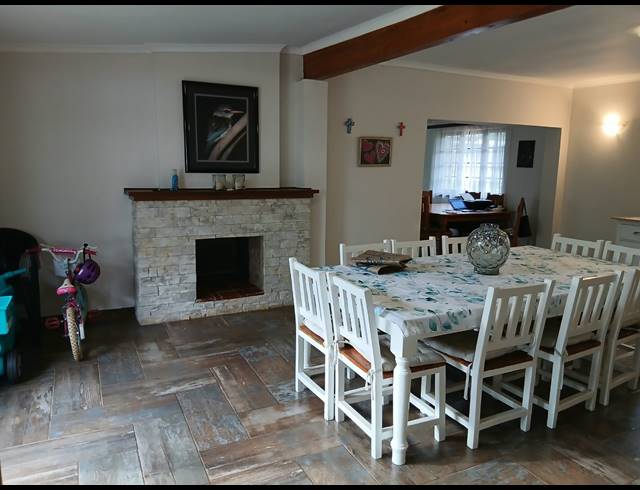 5 BEDROOM HOUSE FOR SALE IN FOREST HILLS